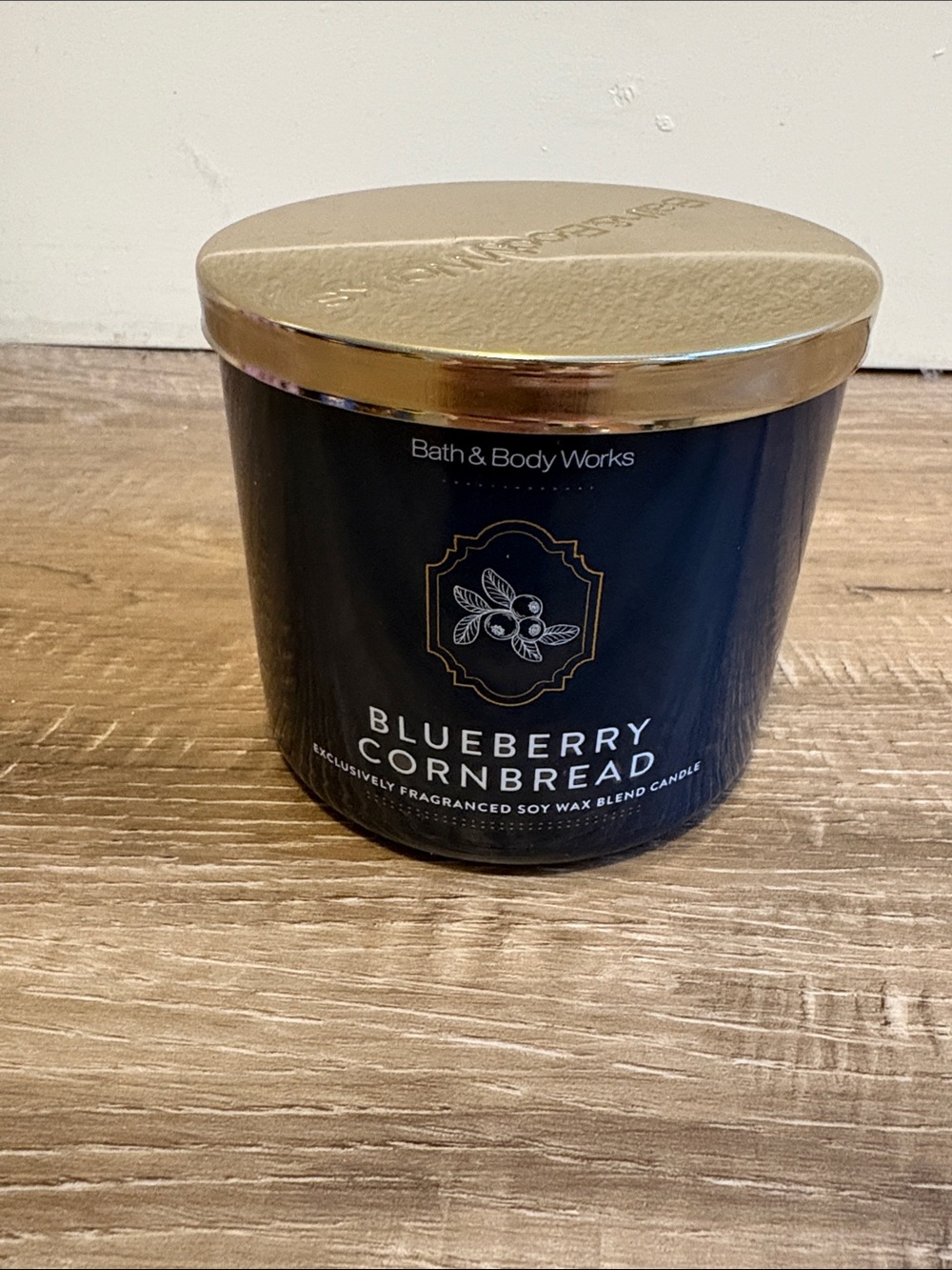 New Bath & Body Works Blueberry Cornbread
3-Wick Candle - Picture 5 of 7